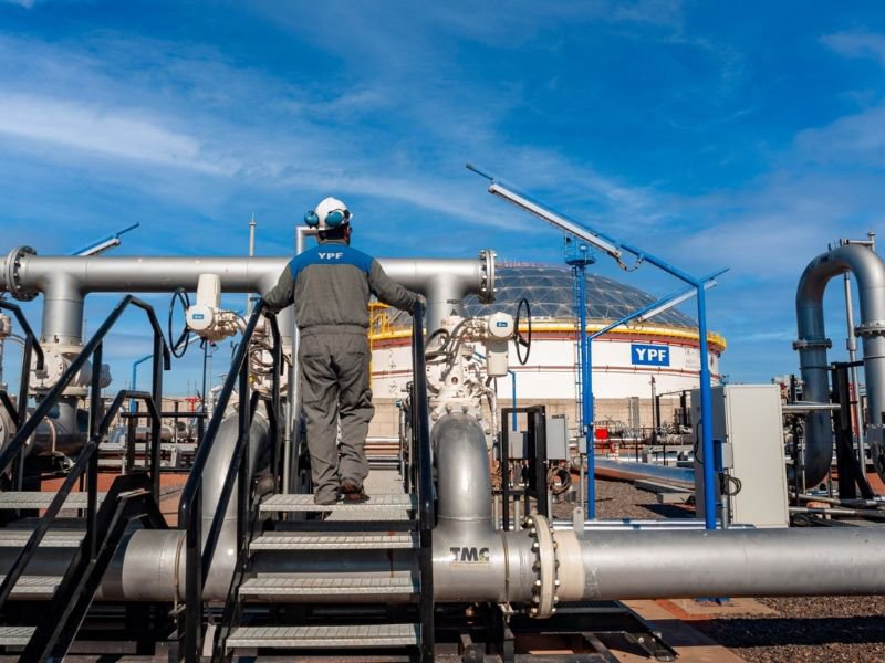 YPF lidera exportaciones de petróleo en Argentina