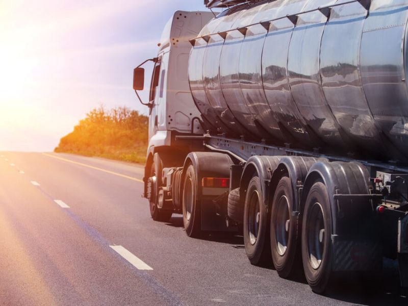 Extienden vida útil de vehículos para transporte especial