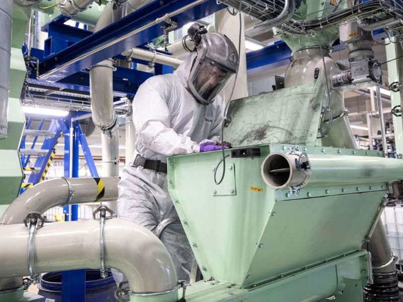 Porsche prueba reciclaje de baterías en tres fases