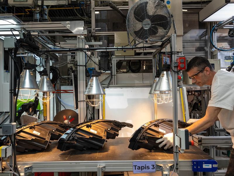 Stellantis y Valeo lanzan repuestos refabricados