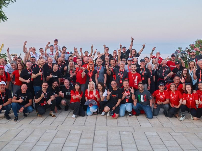 Ducati reunió a clubes oficiales en Sicilia 2025