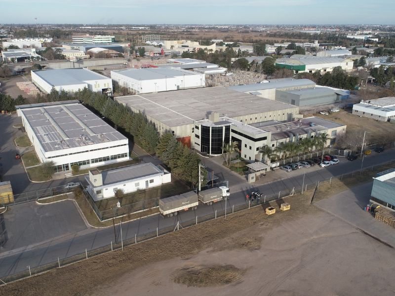 Okinoi incorpora nuevas inyectoras a su producción