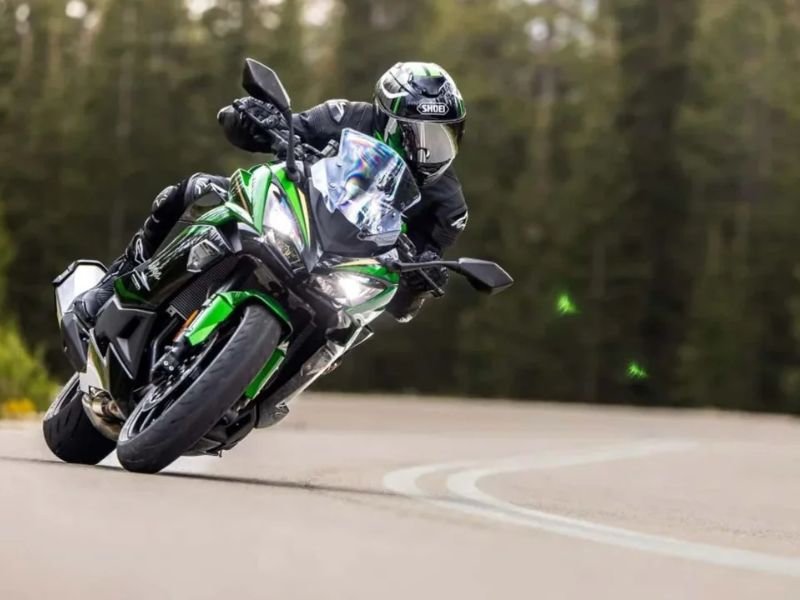 Kawasaki presentó la Ninja 1100SX 2025 en Argentina