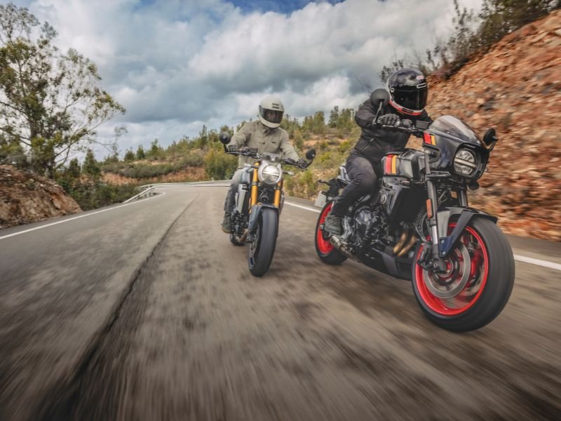 Suzuki lanza los nuevos modelos GSX-8T y 8TT