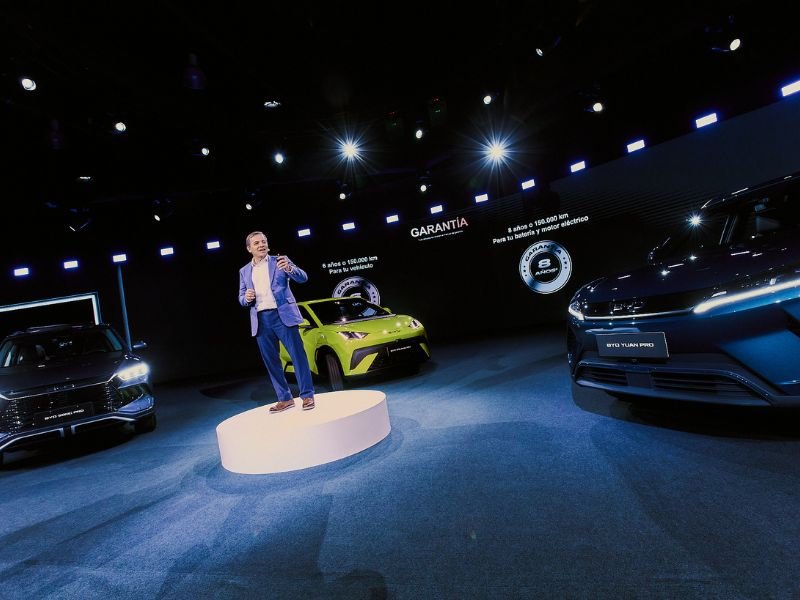 BYD inicia ventas de autos eléctricos en Argentina