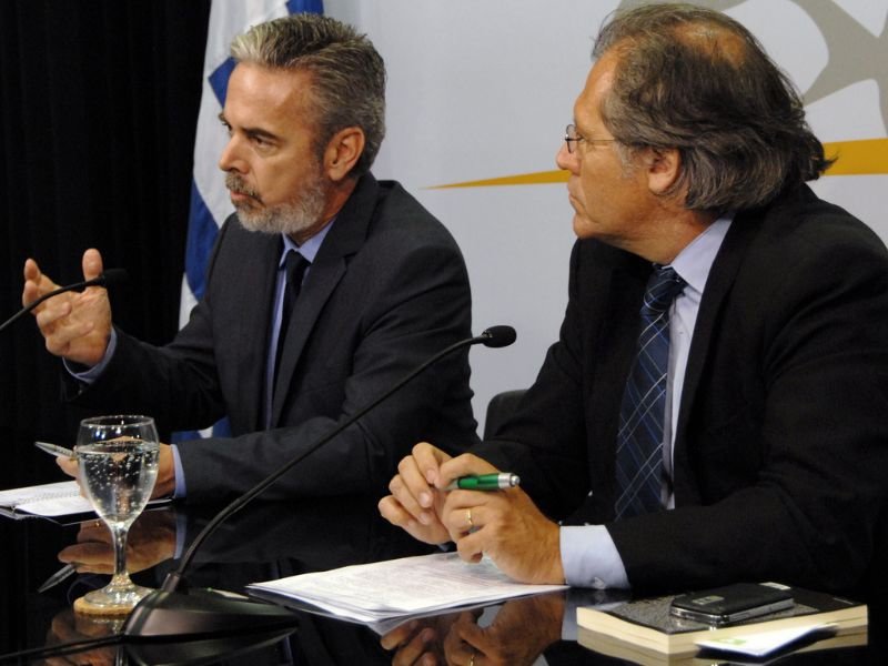 Uruguay gestiona ante Brasil por impuestos a autos