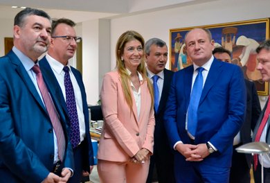 La empresa de hidrocarburos Gazprom interesada en desarrollar el GNC en Rusia