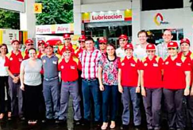 La mejor Estación de Servicio SHELL del Continente Americano y el mejor Experto del Mundo son Argentinos