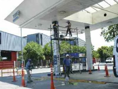 La limpieza en las alturas de las estaciones de servicio