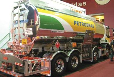 Marcelo Mindlin relanzará la red de Estaciones de Servicio que le compró a Petrobras