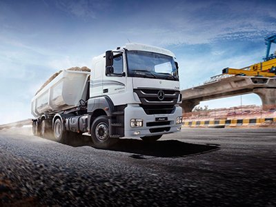 Mercedes-Benz encabezó el mercado de vehículos comerciales en 2020