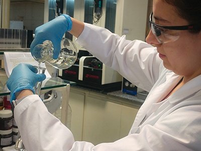 Un lubricante para amortiguadores único en el mundo