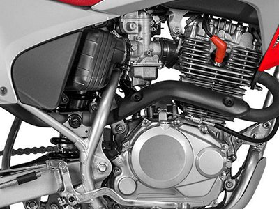 Una moto y cinco ruidos