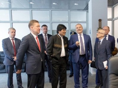 Vehículos rusos a gas para Bolivia