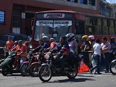 Más motocicletas de la India para Guatemala