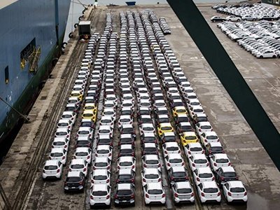 EEUU aplicaría el ‘impuesto de pollos’ a automóviles importados