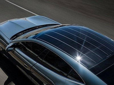 El automóvil que se recarga con el sol