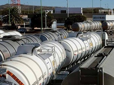 Llegan las ‘pipas’ para distribuir combustibles