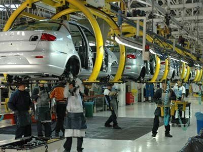 La producción automotriz brasileña complicada por la crisis económica argentina