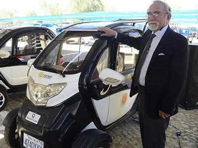 Bolivia ya ensambla su automóvil eléctrico