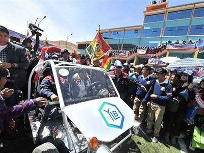 Fue presentado el primer vehículo eléctrico ensamblado en Bolivia