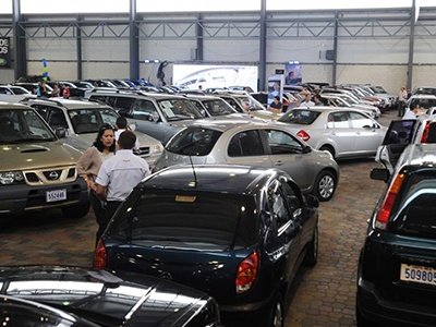 El mercado de vehículos usados trata de resistir en este momento argentino