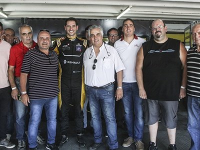 Etman: cierre de año celebrando el título junto a Renault Sport