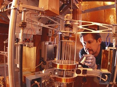 Llegó el día del cambio en todo el mundo de la definición del kilogramo