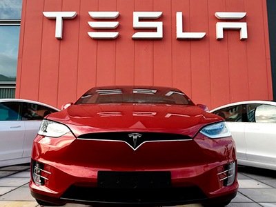 Tesla sorprende a Wall Street