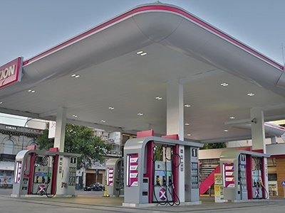 La venta de combustibles durante abril cayó un 47,4%