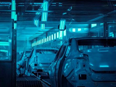 Tres días sin IVA para reactivar la economía golpeada por la pandemia en Colombia