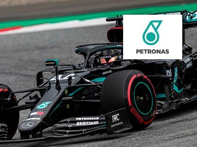 El equipo Mercedes AMG PETRONAS salió a las pistas con un mensaje contra el racismo y la discriminación