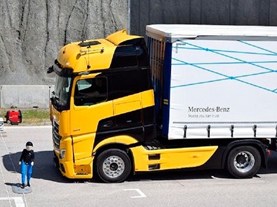 El asistente de frenado de Mercedes-Benz