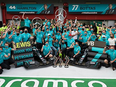 Mercedes-Benz es leyenda al ganar el Séptimo Título Mundial del Campeonato de Constructores de F1