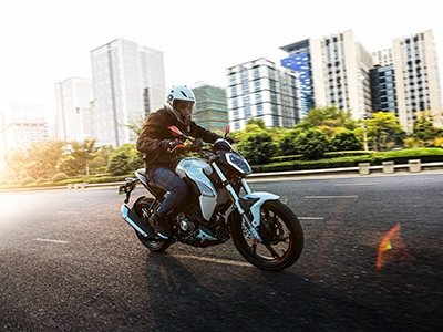 Benelli lanza la nueva 180S