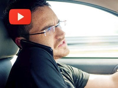 10 Hábitos Peligrosos que Distraen a la Hora de Manejar (Hablar por Teléfono)